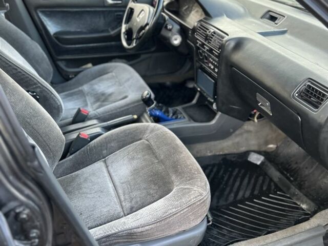 Черный Хонда Аккорд, объемом двигателя 1.8 л и пробегом 251 тыс. км за 1150 $, фото 11 на Automoto.ua