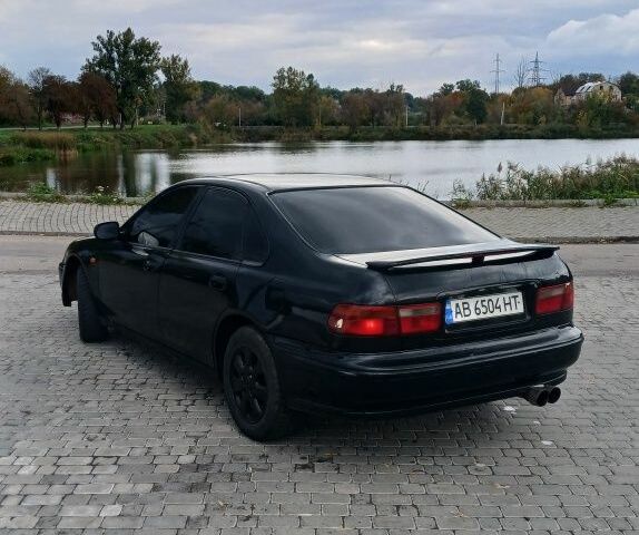 Черный Хонда Аккорд, объемом двигателя 2 л и пробегом 300 тыс. км за 2350 $, фото 1 на Automoto.ua