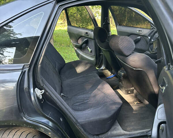 Черный Хонда Аккорд, объемом двигателя 2 л и пробегом 291 тыс. км за 2100 $, фото 7 на Automoto.ua