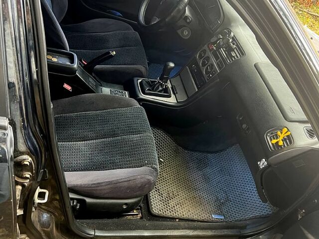 Черный Хонда Аккорд, объемом двигателя 2 л и пробегом 310 тыс. км за 2200 $, фото 2 на Automoto.ua