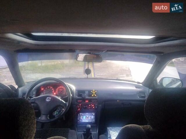 Черный Хонда Аккорд, объемом двигателя 2 л и пробегом 375 тыс. км за 2450 $, фото 2 на Automoto.ua