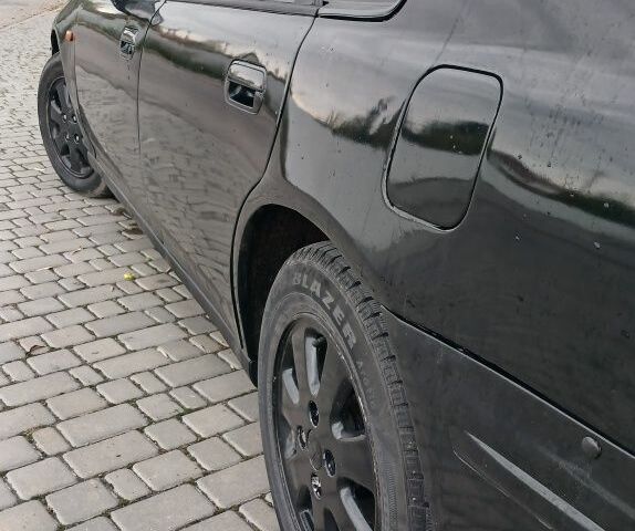 Черный Хонда Аккорд, объемом двигателя 2 л и пробегом 300 тыс. км за 2350 $, фото 5 на Automoto.ua