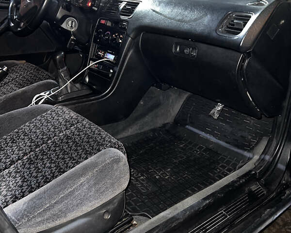 Черный Хонда Аккорд, объемом двигателя 2 л и пробегом 394 тыс. км за 2499 $, фото 8 на Automoto.ua