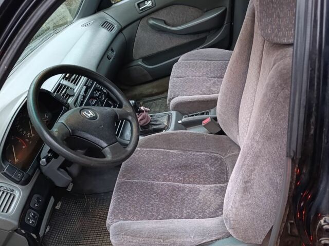 Чорний Хонда Аккорд, об'ємом двигуна 2 л та пробігом 300 тис. км за 2300 $, фото 4 на Automoto.ua