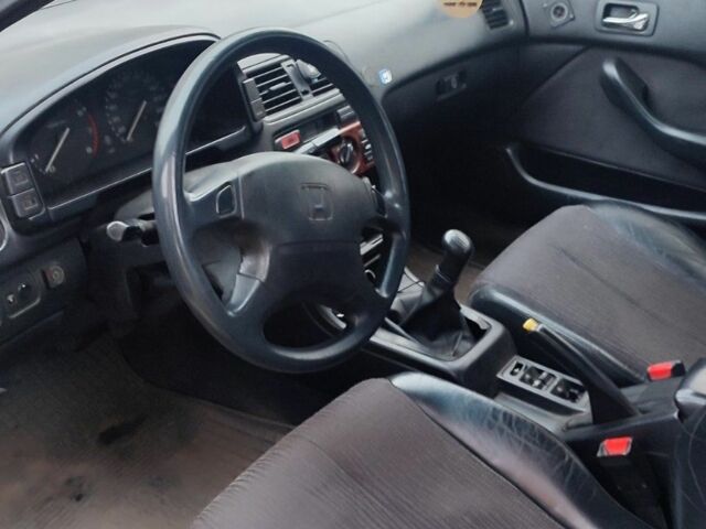 Черный Хонда Аккорд, объемом двигателя 2 л и пробегом 480 тыс. км за 2200 $, фото 7 на Automoto.ua