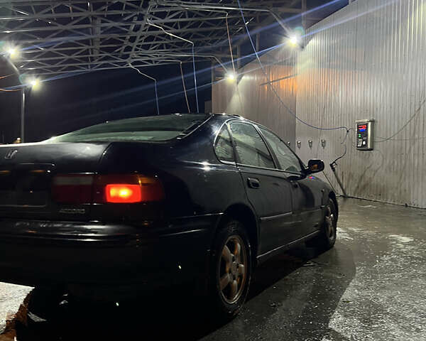 Черный Хонда Аккорд, объемом двигателя 2 л и пробегом 394 тыс. км за 2499 $, фото 6 на Automoto.ua