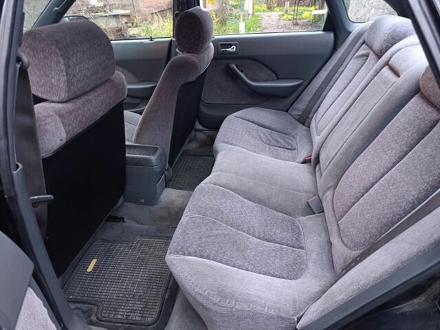 Чорний Хонда Аккорд, об'ємом двигуна 2 л та пробігом 300 тис. км за 2300 $, фото 5 на Automoto.ua