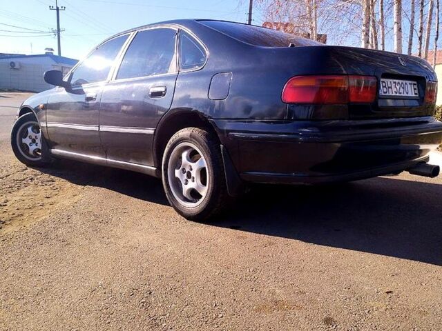 Черный Хонда Аккорд, объемом двигателя 2 л и пробегом 485 тыс. км за 2550 $, фото 7 на Automoto.ua