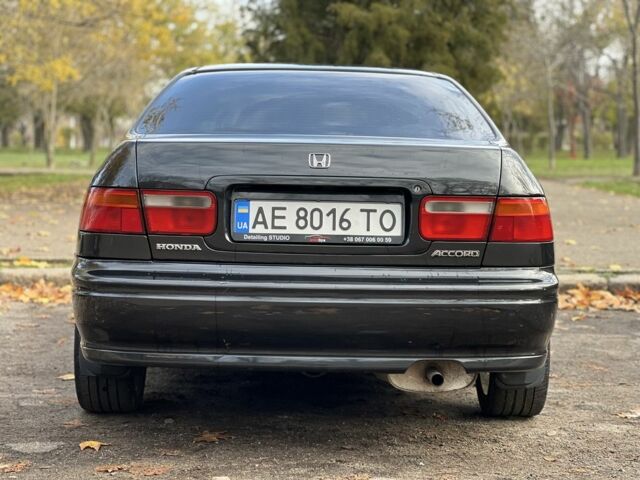 Черный Хонда Аккорд, объемом двигателя 2 л и пробегом 400 тыс. км за 2799 $, фото 4 на Automoto.ua
