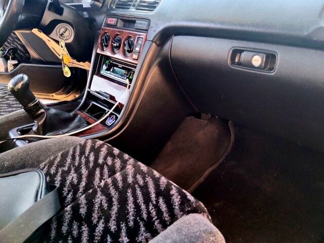 Черный Хонда Аккорд, объемом двигателя 2 л и пробегом 485 тыс. км за 2550 $, фото 1 на Automoto.ua