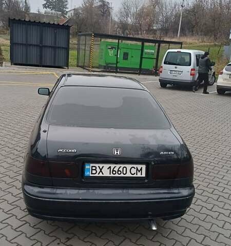 Черный Хонда Аккорд, объемом двигателя 2 л и пробегом 365 тыс. км за 3200 $, фото 5 на Automoto.ua