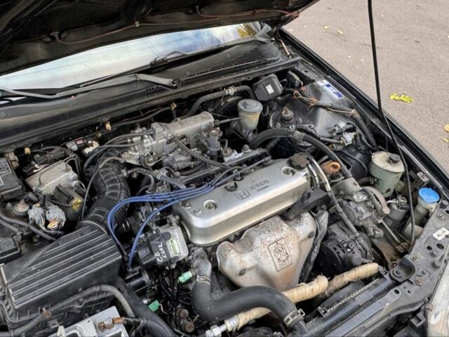 Черный Хонда Аккорд, объемом двигателя 1.8 л и пробегом 350 тыс. км за 2000 $, фото 13 на Automoto.ua