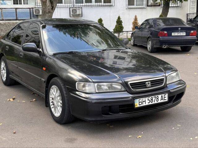 Черный Хонда Аккорд, объемом двигателя 1.8 л и пробегом 350 тыс. км за 2000 $, фото 5 на Automoto.ua
