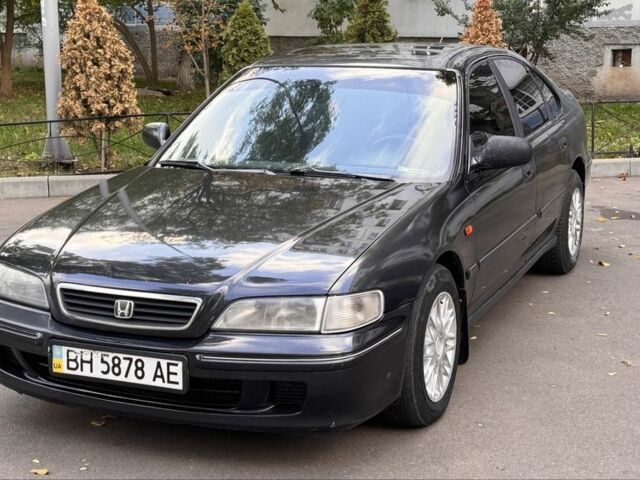 Черный Хонда Аккорд, объемом двигателя 1.8 л и пробегом 350 тыс. км за 2000 $, фото 4 на Automoto.ua