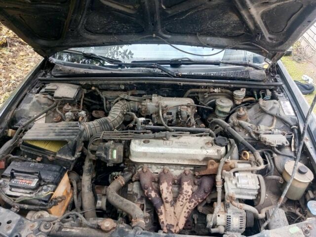 Черный Хонда Аккорд, объемом двигателя 2 л и пробегом 345 тыс. км за 1000 $, фото 1 на Automoto.ua