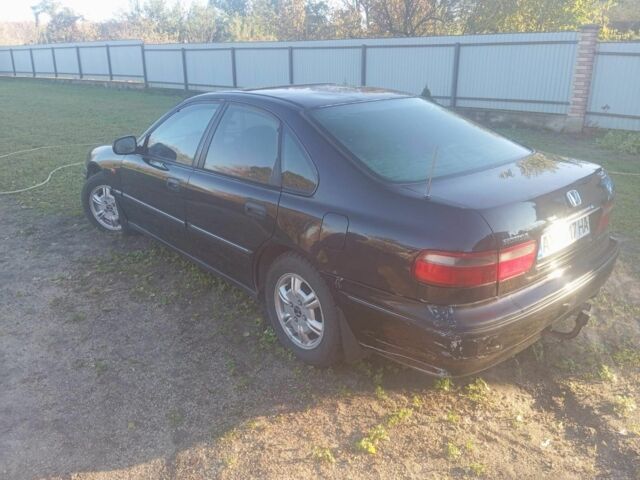 Черный Хонда Аккорд, объемом двигателя 2 л и пробегом 150 тыс. км за 1800 $, фото 4 на Automoto.ua