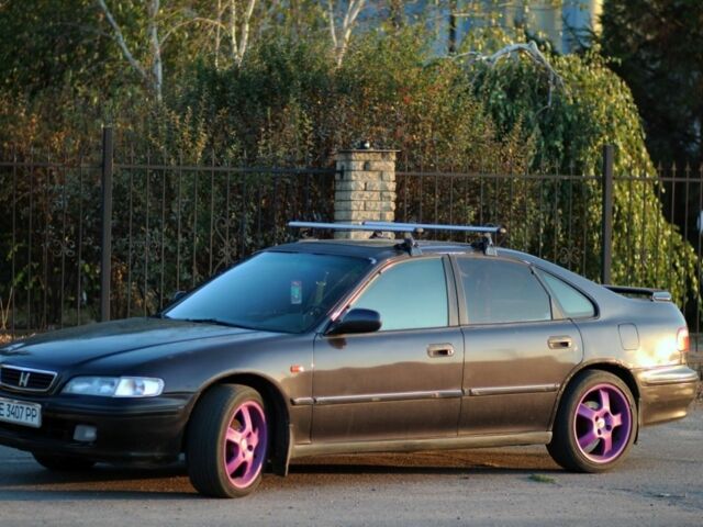 Черный Хонда Аккорд, объемом двигателя 1.8 л и пробегом 400 тыс. км за 2200 $, фото 5 на Automoto.ua