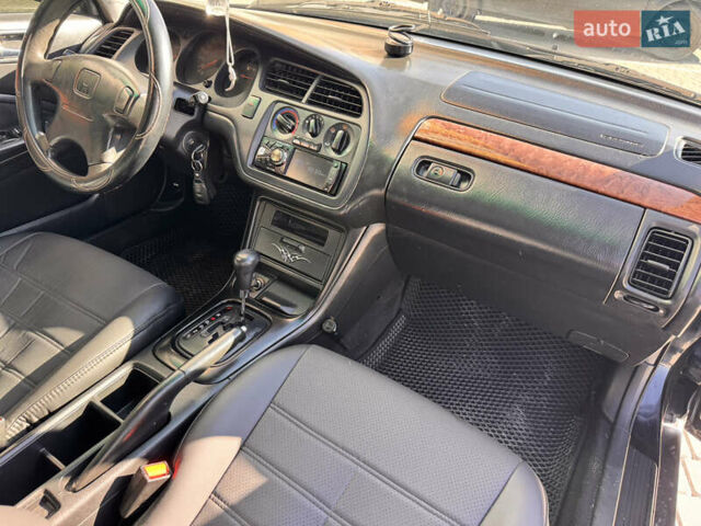 Черный Хонда Аккорд, объемом двигателя 1.85 л и пробегом 333 тыс. км за 2950 $, фото 15 на Automoto.ua