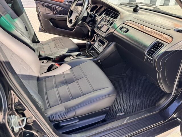 Черный Хонда Аккорд, объемом двигателя 1.9 л и пробегом 333 тыс. км за 2850 $, фото 15 на Automoto.ua