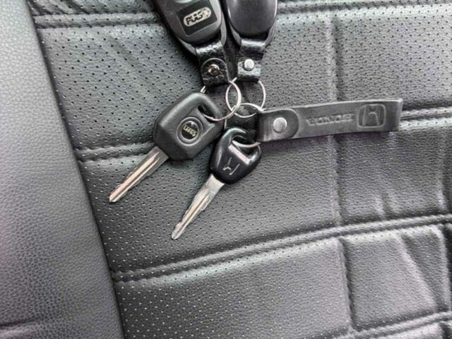 Черный Хонда Аккорд, объемом двигателя 1.9 л и пробегом 333 тыс. км за 2850 $, фото 22 на Automoto.ua