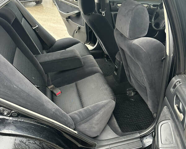 Черный Хонда Аккорд, объемом двигателя 1.9 л и пробегом 333 тыс. км за 2790 $, фото 16 на Automoto.ua