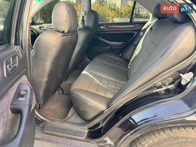 Черный Хонда Аккорд, объемом двигателя 1.85 л и пробегом 333 тыс. км за 2950 $, фото 23 на Automoto.ua