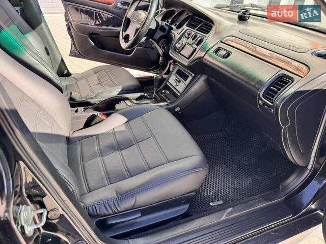 Черный Хонда Аккорд, объемом двигателя 1.85 л и пробегом 333 тыс. км за 2950 $, фото 16 на Automoto.ua