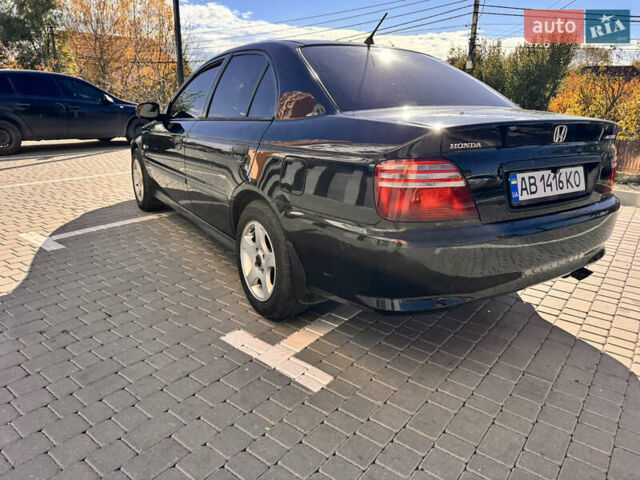 Черный Хонда Аккорд, объемом двигателя 1.85 л и пробегом 333 тыс. км за 2950 $, фото 12 на Automoto.ua