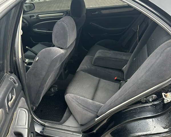 Черный Хонда Аккорд, объемом двигателя 1.9 л и пробегом 333 тыс. км за 2790 $, фото 17 на Automoto.ua