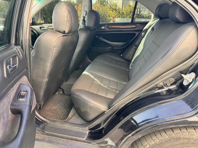 Черный Хонда Аккорд, объемом двигателя 1.9 л и пробегом 333 тыс. км за 2850 $, фото 17 на Automoto.ua