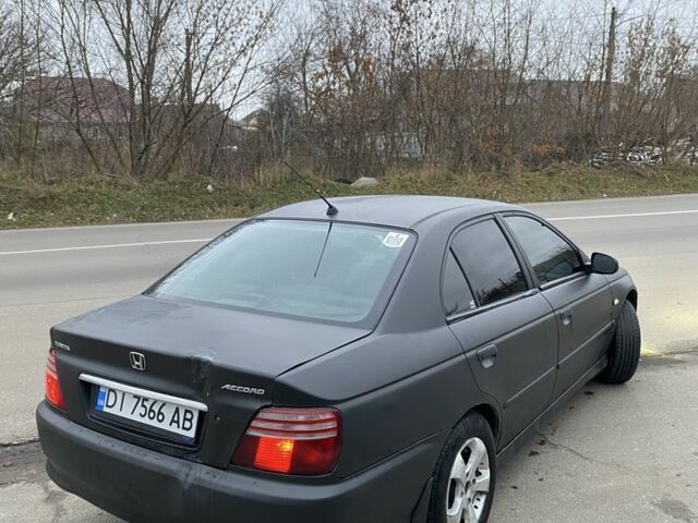 Черный Хонда Аккорд, объемом двигателя 1.9 л и пробегом 300 тыс. км за 2900 $, фото 2 на Automoto.ua