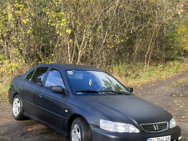 Черный Хонда Аккорд, объемом двигателя 1.9 л и пробегом 300 тыс. км за 2900 $, фото 6 на Automoto.ua