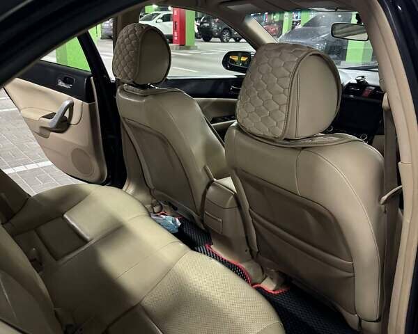 Черный Хонда Аккорд, объемом двигателя 2 л и пробегом 270 тыс. км за 6000 $, фото 4 на Automoto.ua