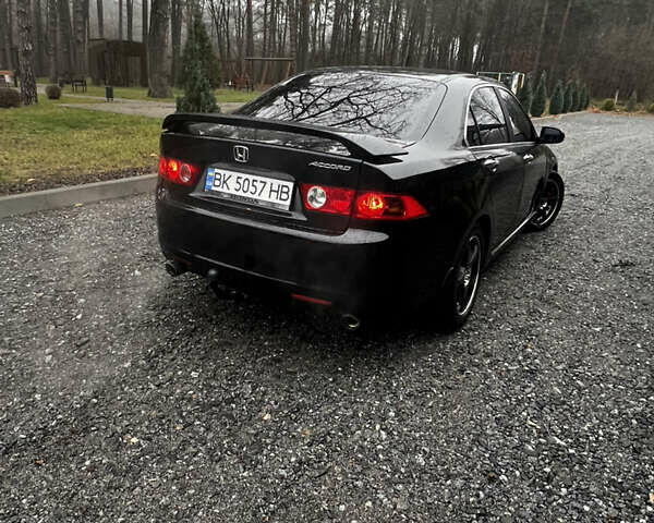 Черный Хонда Аккорд, объемом двигателя 2.35 л и пробегом 365 тыс. км за 5299 $, фото 4 на Automoto.ua