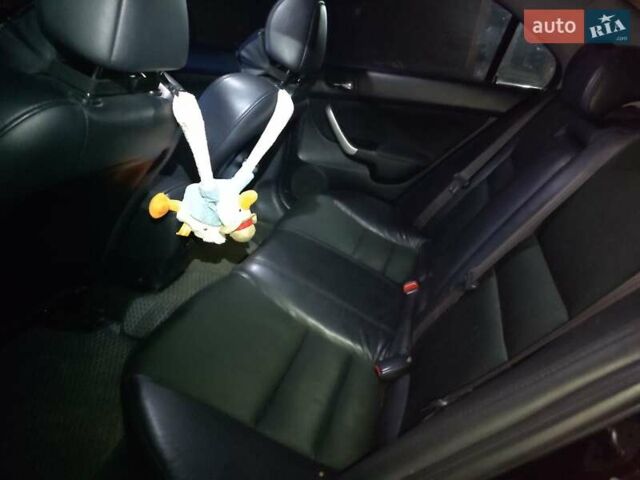 Чорний Хонда Аккорд, об'ємом двигуна 2 л та пробігом 355 тис. км за 5900 $, фото 16 на Automoto.ua