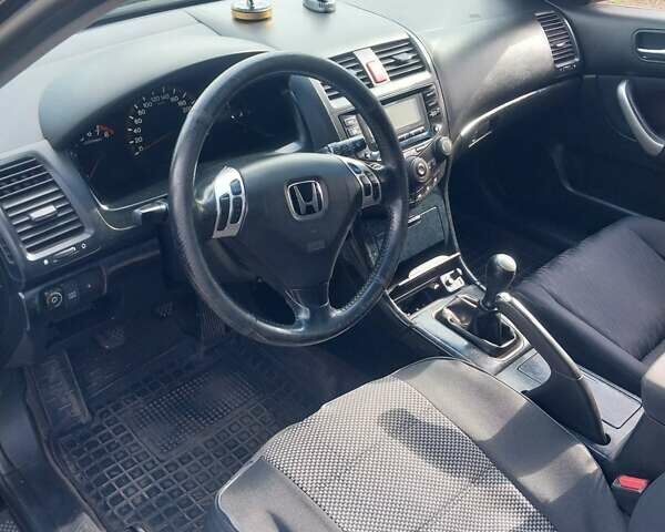 Черный Хонда Аккорд, объемом двигателя 2.4 л и пробегом 250 тыс. км за 5800 $, фото 2 на Automoto.ua