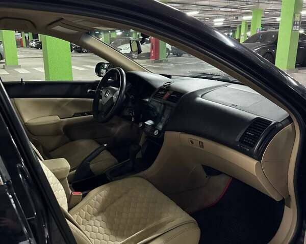 Черный Хонда Аккорд, объемом двигателя 2 л и пробегом 270 тыс. км за 6000 $, фото 11 на Automoto.ua