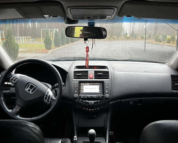 Черный Хонда Аккорд, объемом двигателя 2.35 л и пробегом 365 тыс. км за 5299 $, фото 12 на Automoto.ua