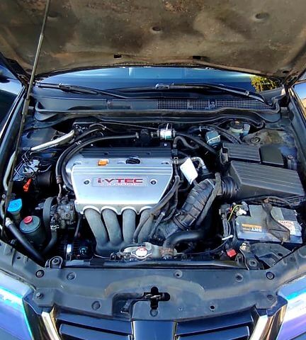 Чорний Хонда Аккорд, об'ємом двигуна 2.4 л та пробігом 242 тис. км за 5499 $, фото 8 на Automoto.ua