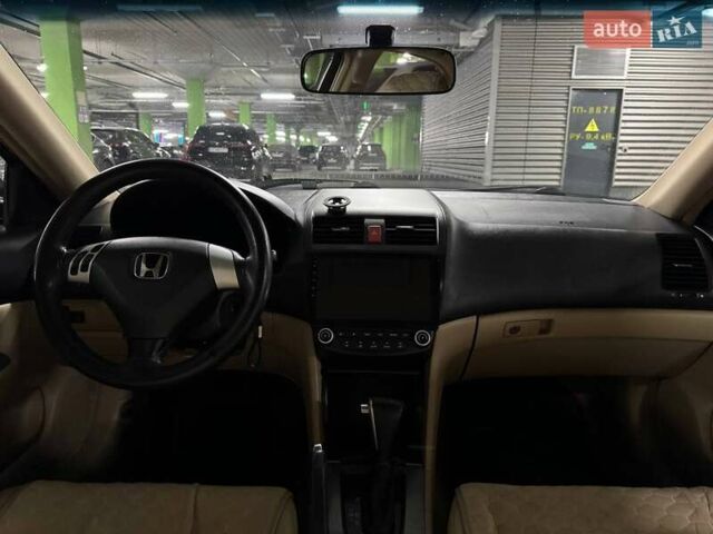 Черный Хонда Аккорд, объемом двигателя 2 л и пробегом 270 тыс. км за 6000 $, фото 3 на Automoto.ua