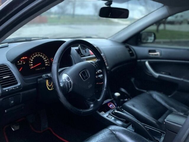 Черный Хонда Аккорд, объемом двигателя 2.2 л и пробегом 500 тыс. км за 3198 $, фото 8 на Automoto.ua