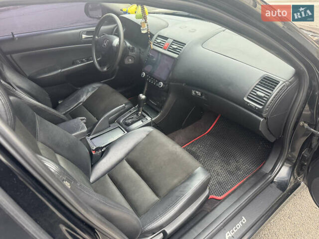 Черный Хонда Аккорд, объемом двигателя 2 л и пробегом 329 тыс. км за 5300 $, фото 8 на Automoto.ua