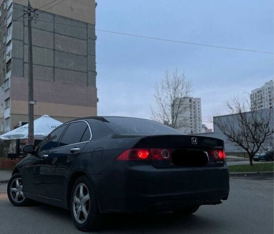 Черный Хонда Аккорд, объемом двигателя 2.2 л и пробегом 500 тыс. км за 3198 $, фото 4 на Automoto.ua