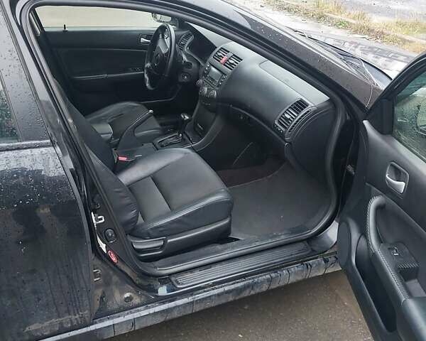 Черный Хонда Аккорд, объемом двигателя 2 л и пробегом 290 тыс. км за 5800 $, фото 3 на Automoto.ua