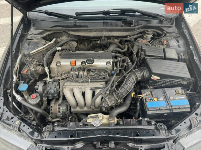 Черный Хонда Аккорд, объемом двигателя 2 л и пробегом 329 тыс. км за 5300 $, фото 14 на Automoto.ua