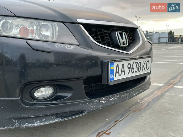 Черный Хонда Аккорд, объемом двигателя 2.35 л и пробегом 325 тыс. км за 6200 $, фото 32 на Automoto.ua