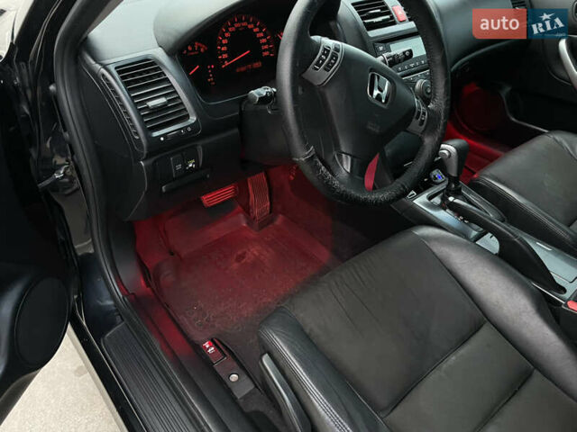 Черный Хонда Аккорд, объемом двигателя 2.35 л и пробегом 325 тыс. км за 6200 $, фото 4 на Automoto.ua