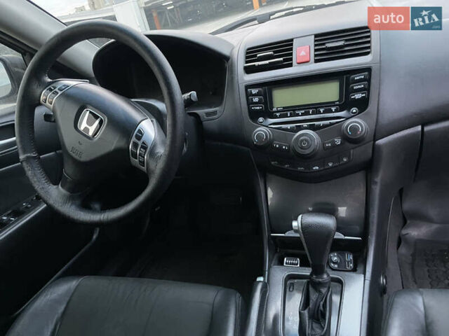 Черный Хонда Аккорд, объемом двигателя 2.35 л и пробегом 325 тыс. км за 6200 $, фото 25 на Automoto.ua