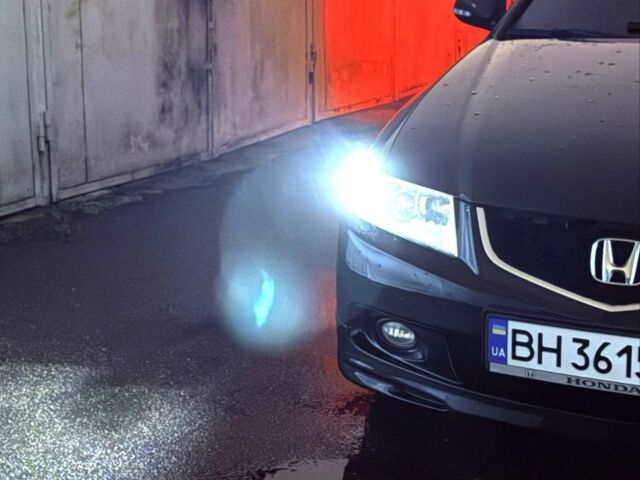 Чорний Хонда Аккорд, об'ємом двигуна 2.4 л та пробігом 303 тис. км за 6900 $, фото 1 на Automoto.ua