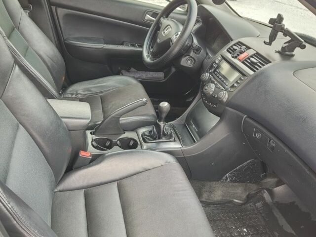 Черный Хонда Аккорд, объемом двигателя 2 л и пробегом 220 тыс. км за 3400 $, фото 4 на Automoto.ua